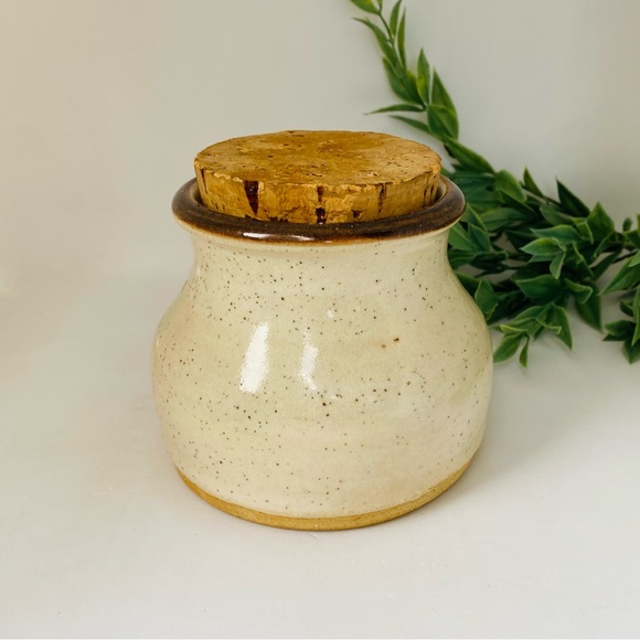 Vintage Handmade Lidded Pottery Jar Signed B. Walsh Speckled Leaf Fern Pine Cone - Picture 5 of 10